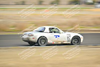 media/Jan-26-2025-CalClub SCCA (Sun) [[cfcea7df88]]/Group 4/Race/